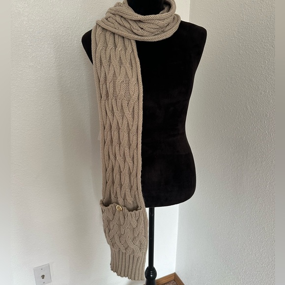 Calvin Klein Cable Knit Pocket Scarf - Picture 1 of 4